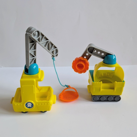 The Octonauts Octo-Repair Vehicle Set - Octo- Crane, Octo-Saw, & Extra Vehicle - Picture 2 of 3